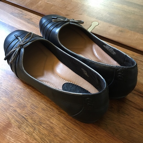 Earth Beacon Black Leather Flats - Picture 3 of 6